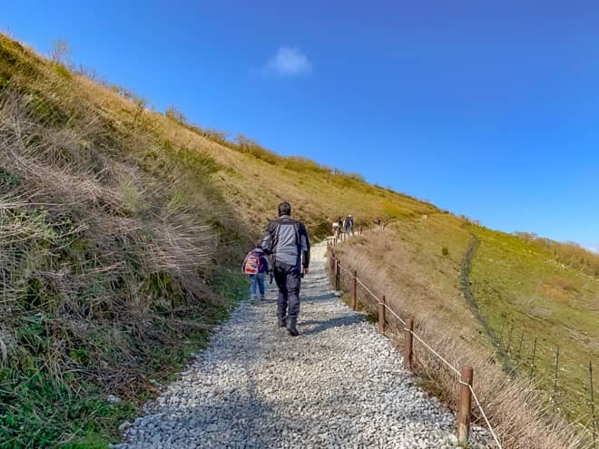 登山道は大変整備されていて登り易いです
