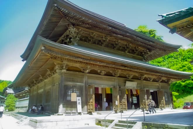 鎌倉でも屈指の観光スポットだけあって