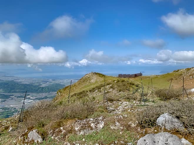 1分も歩かないうちに琵琶湖が目の前に広がる絶景スポット
