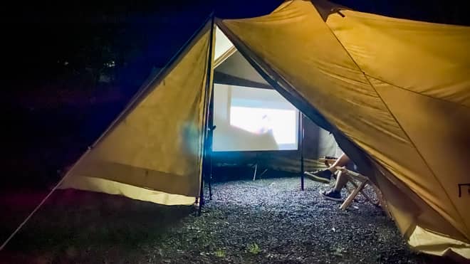 プロジェクター