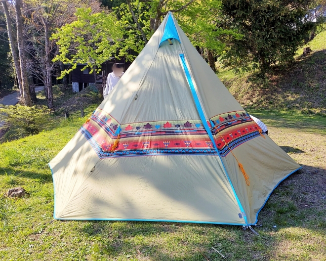 ワンポールテントは設営が簡単