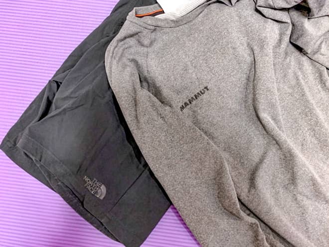 速乾性の薄手の長袖