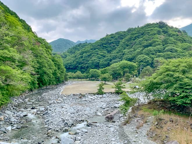 ちなみに吊り橋からはキャンプ場が見えます