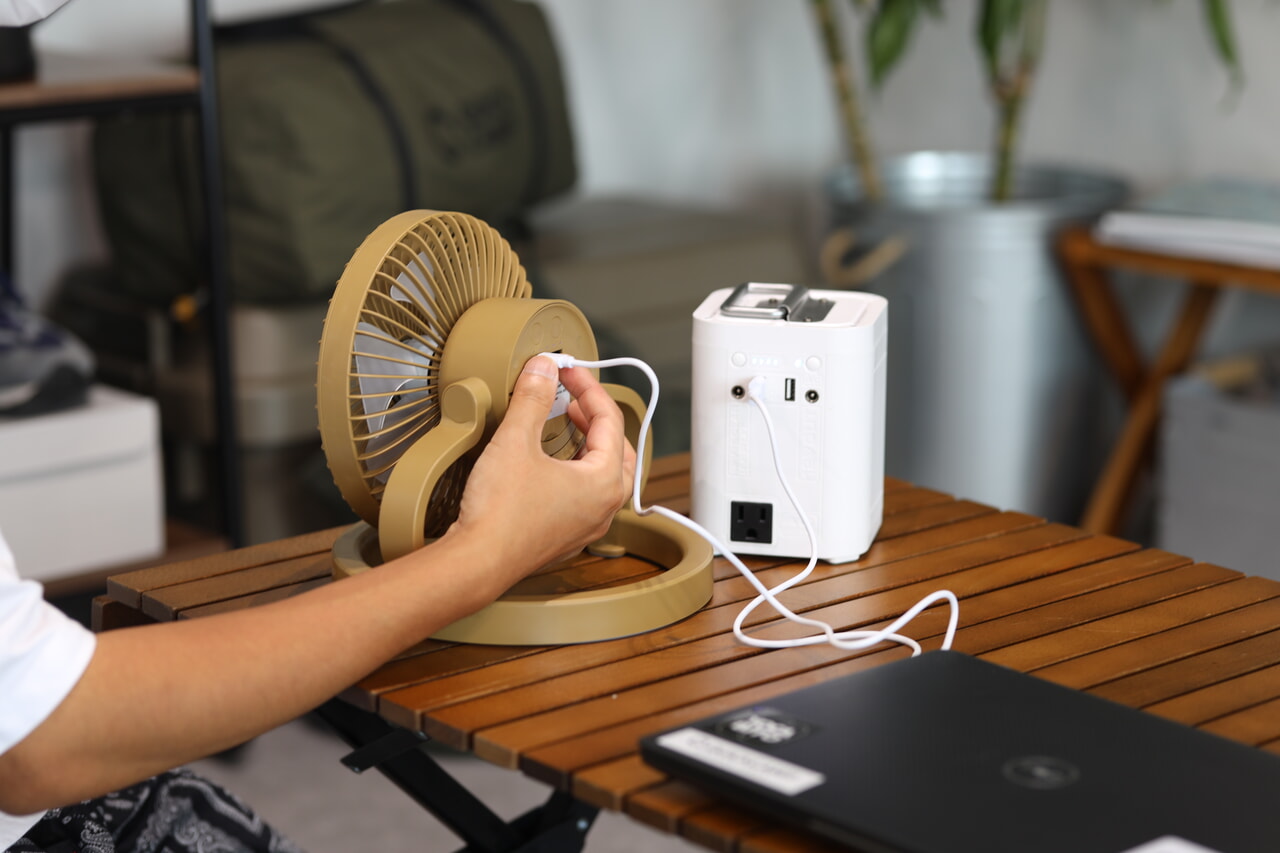 ポータブルエアファンランプ_4