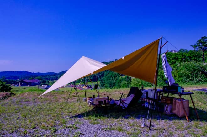 筆者が学んだのは、タープがあれば日差しを完璧にシャットアウト