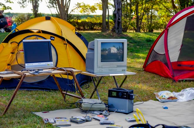 コンセント対応モバイルバッテリー