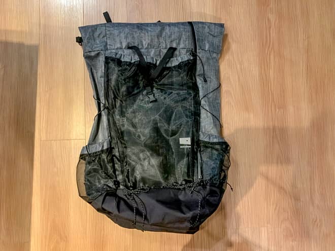 パーツを全て外した状態は見た目もシンプルで