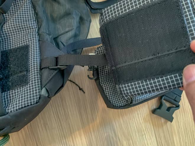 ヒップベルトの取り外しと取り付けが物凄く大変