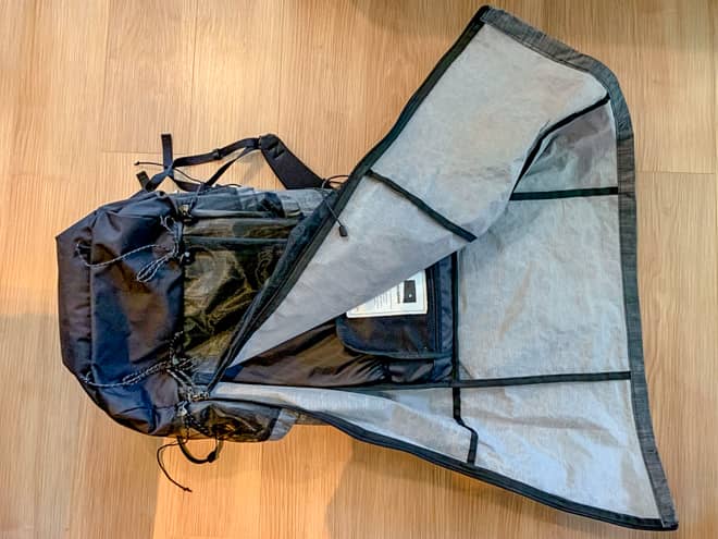 ロールトップ型を採用しつつも