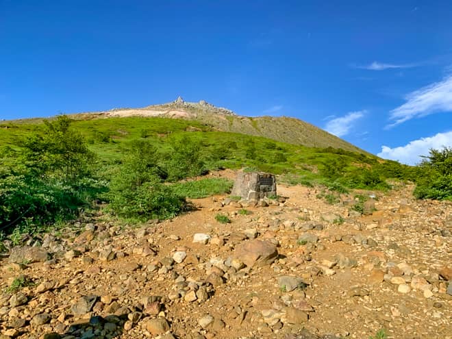 登山口から700メートルで