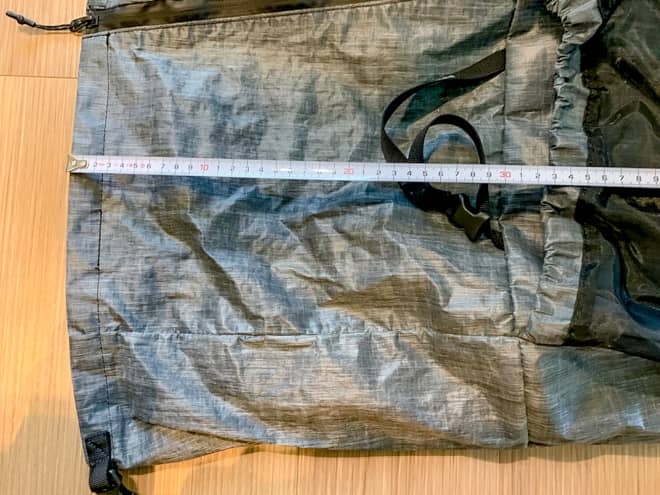 荷物が多いときはロールトップを伸ばせば