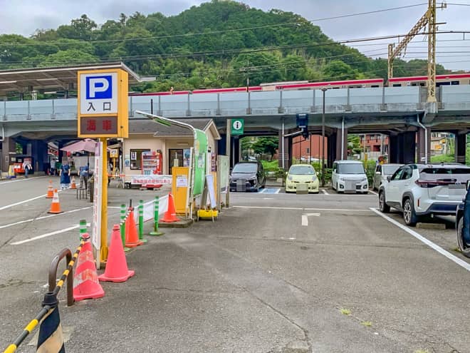 高尾山口駅からケーブルカー清滝駅前広場へ