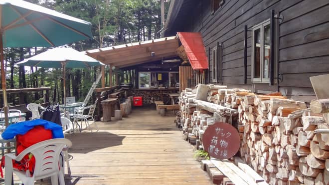 高見石小屋テラス