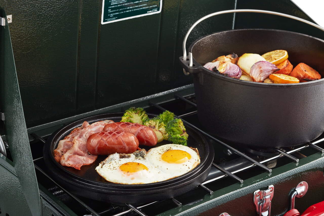 コールマンダッチオーブンの蓋で調理