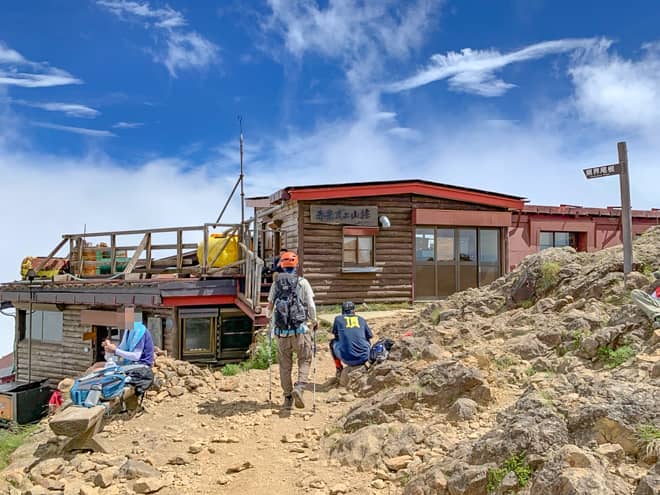 赤岳頂上小屋に到着です