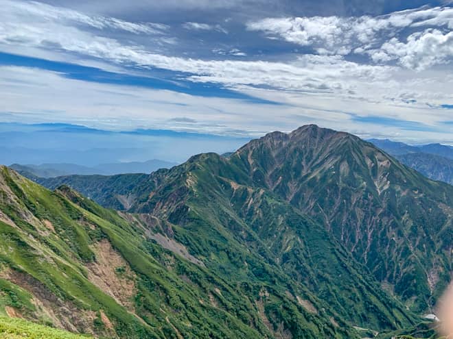 南に目を向けると