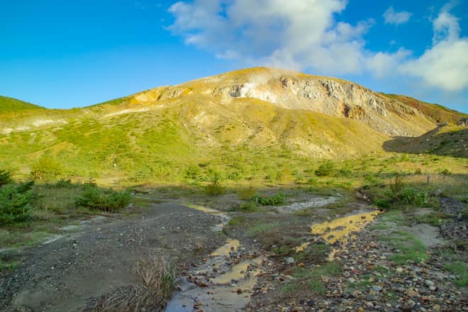 目まぐるしく変化する景色が魅力「一切経山」