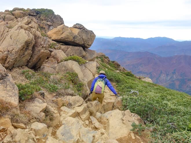 ちなみに、小至仏山まで標高差はそこまでありませんが