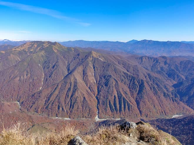 東側から望む景色は圧巻で