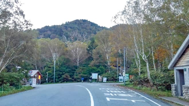 薬師岳登山口駐車場