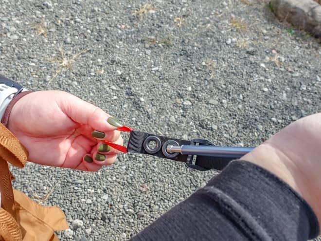 ちなみに灰色の2本のポール側