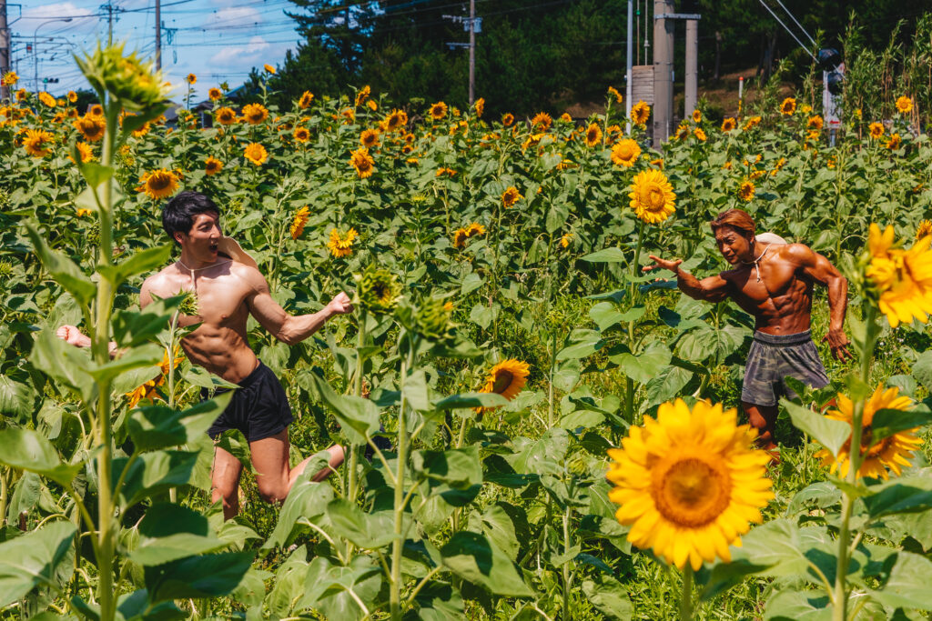 ひまわり畑でマッチョをつかまえて2