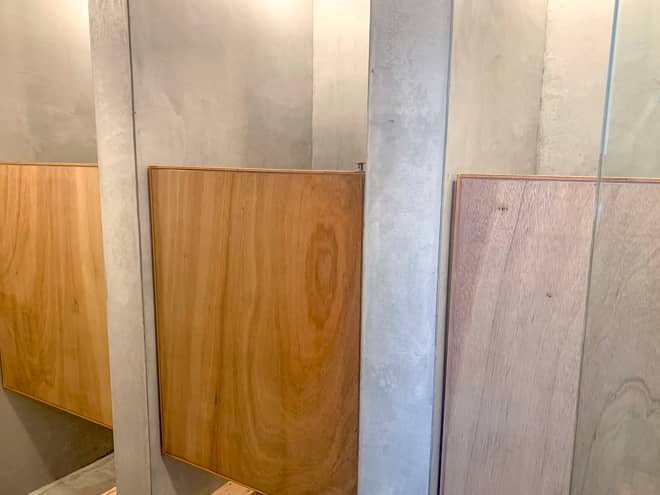 シャワーは男女それぞれ