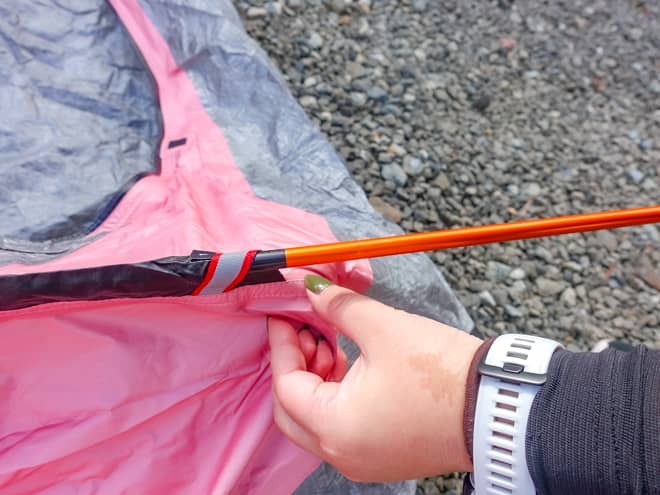 ポールを通す順番は決まっていて