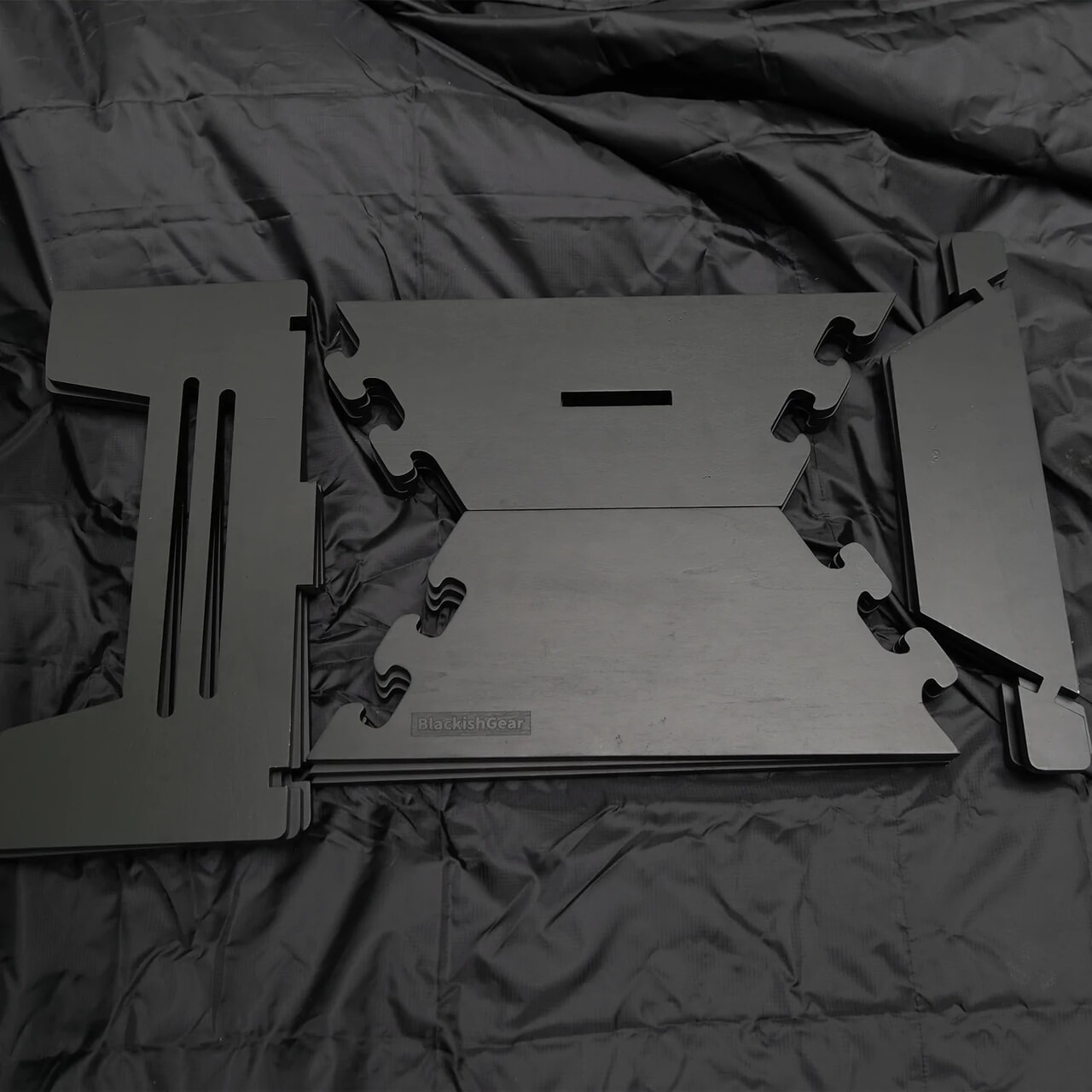 分解してコンパクト収納