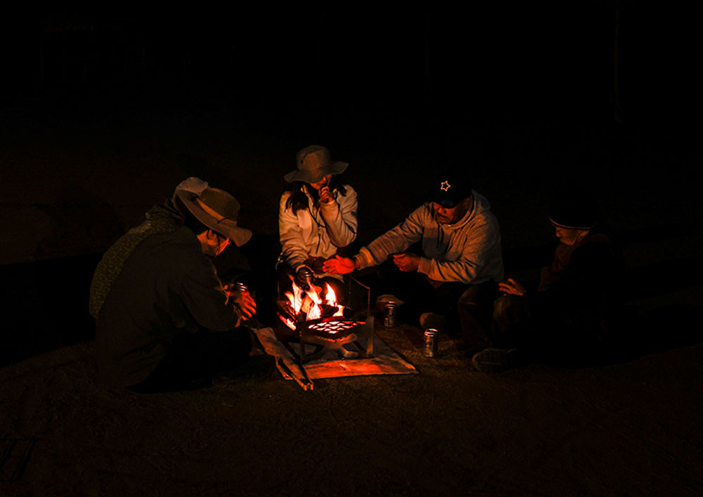 野営のプロが思い付いた焚き火のアイテム