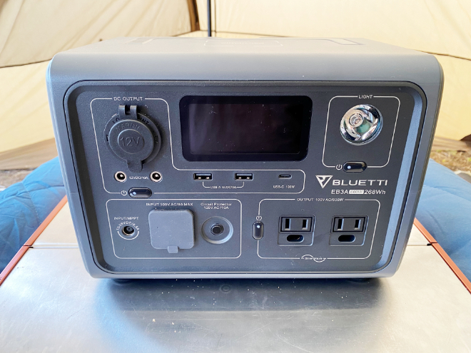 ソロキャンプにぴったりのポータブル電源BLUETTI「EB3A」
