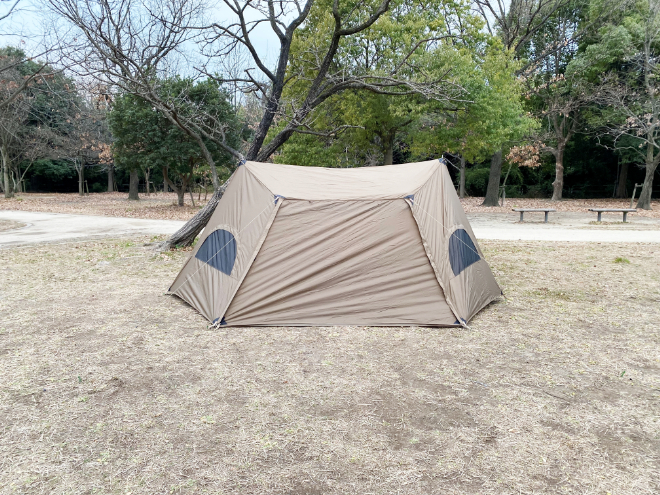 テントから離れていく