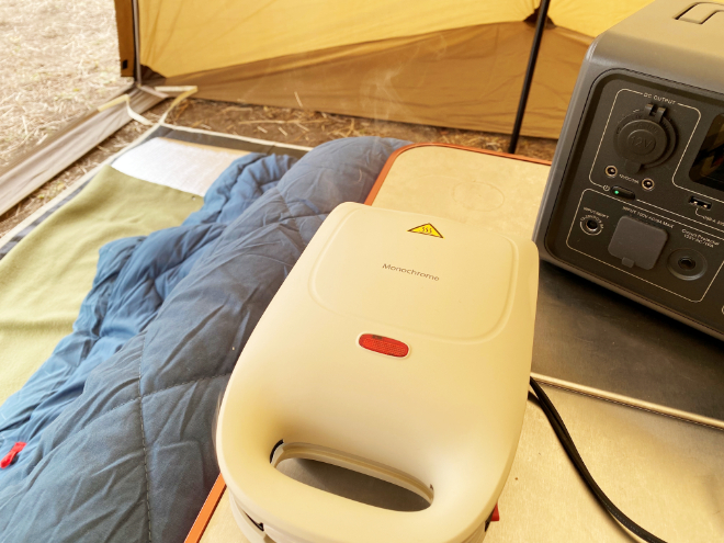 ホットサンドメーカーから湯気が出てくる