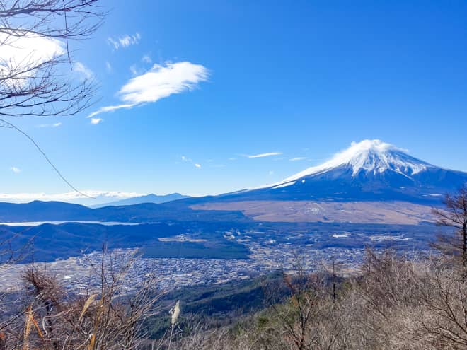 後ろを振り返ると