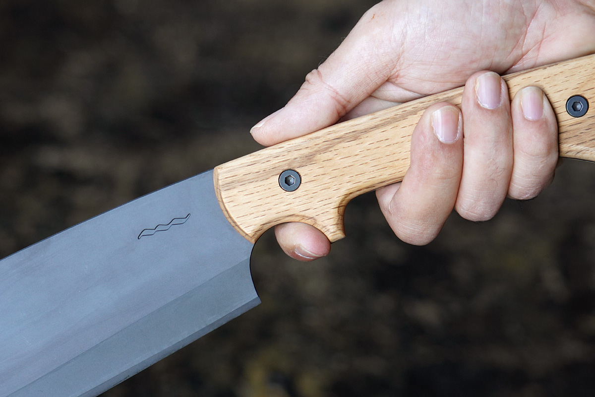 手に馴染むグリップ