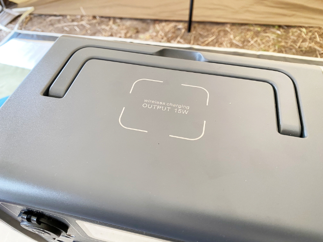 BLUETTI EB3Aはワイヤレス充電も可能