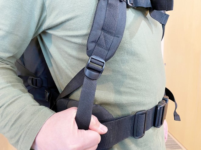 ホークギアバックパックのショルダーベルト