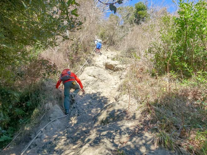 伊予ヶ岳は大変人気の山なので