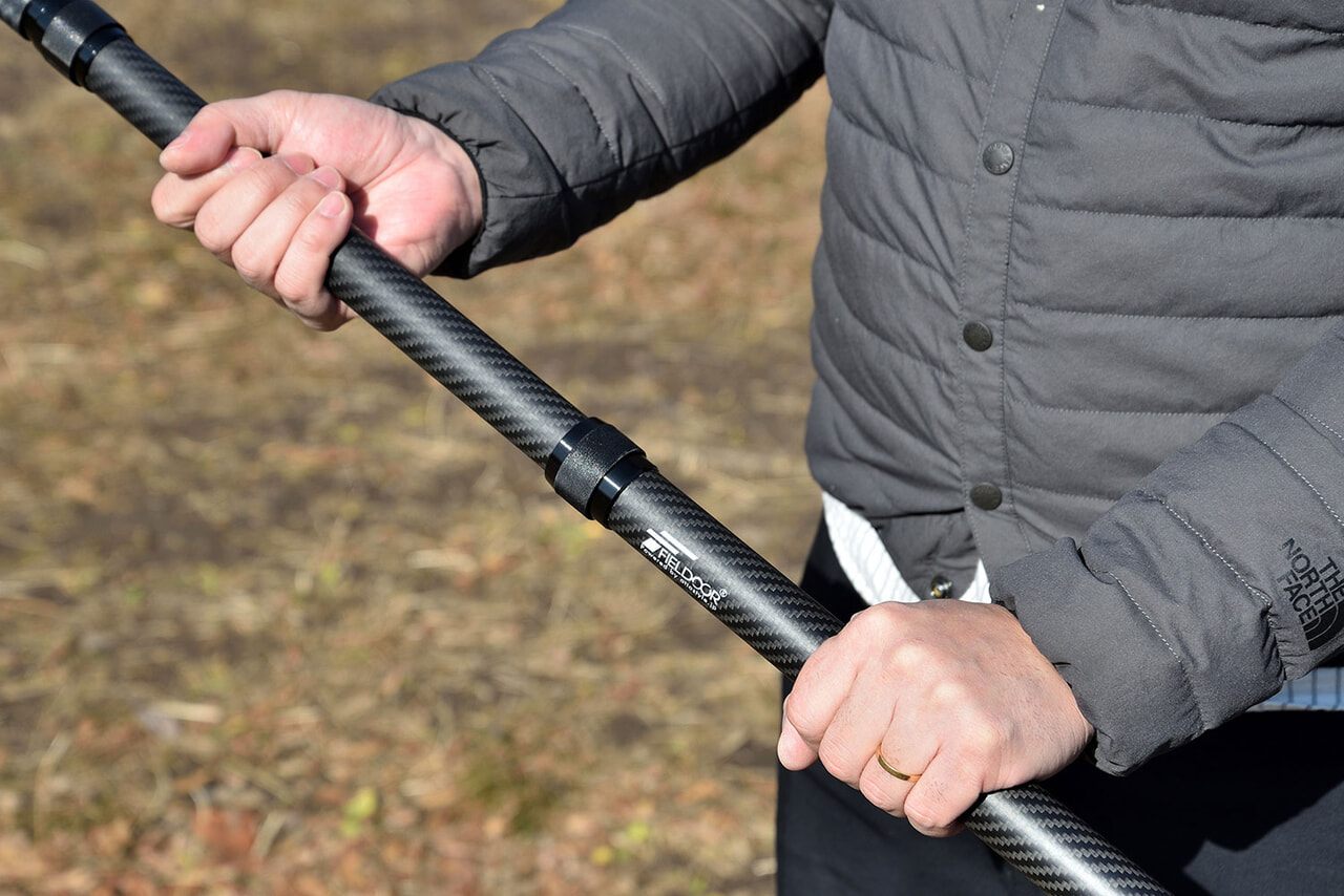 伸縮式カーボンコンポジットポールの調整方法