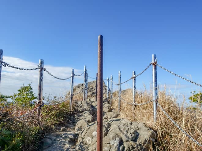 低山とは思えないスリルを味わえるお得感満載の山