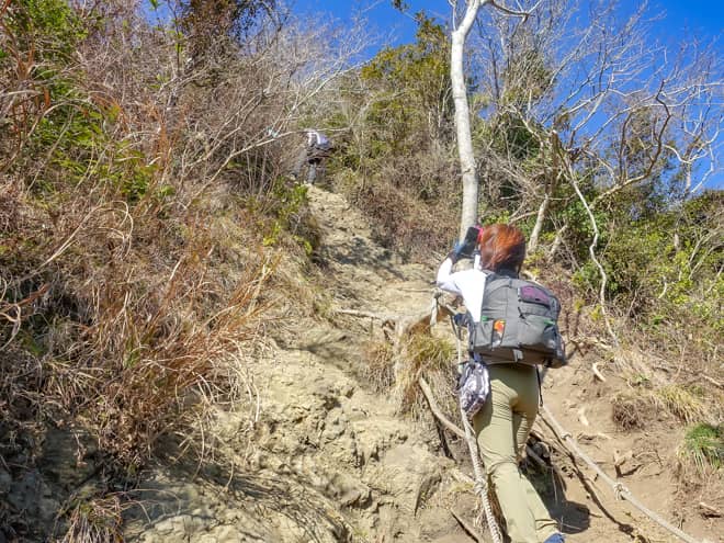 何故なら鎖場は大変滑りやすく