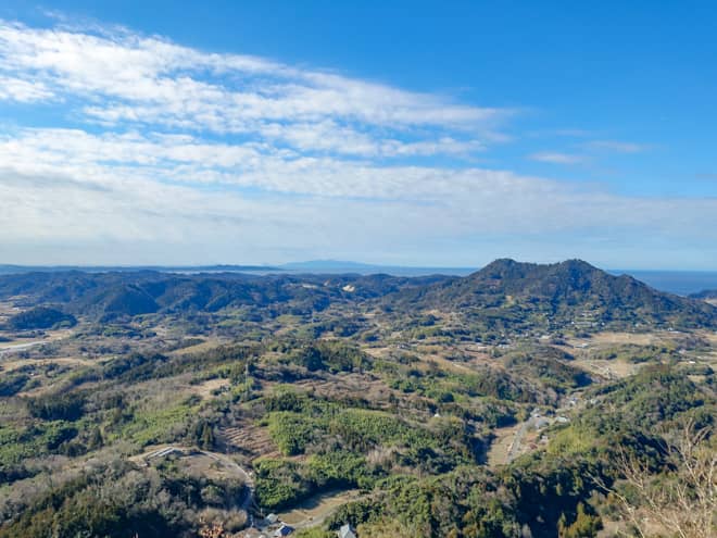 南峰からの見晴らし同様