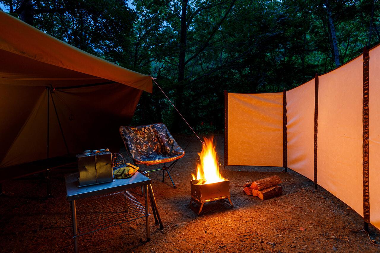 天幕燗銅壺は焚き火台にも使える