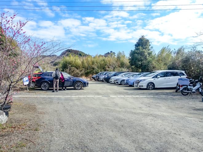 平群天神社登山者用駐車場→伊予ヶ岳登山口