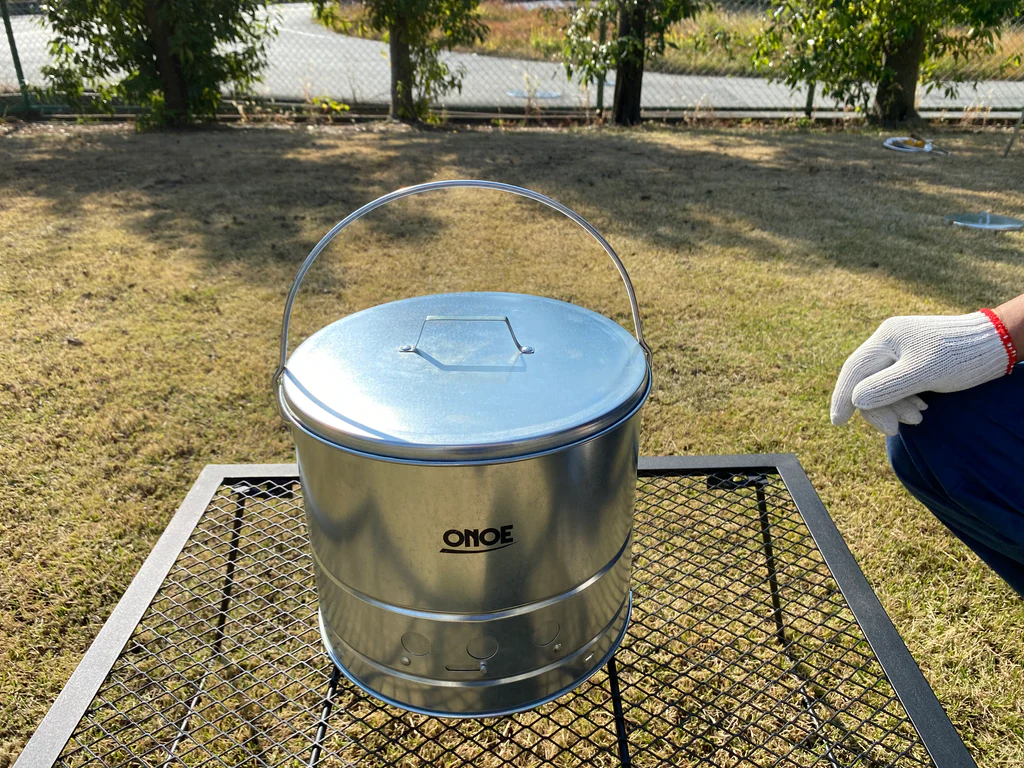 火消しつぼになる七輪の画像