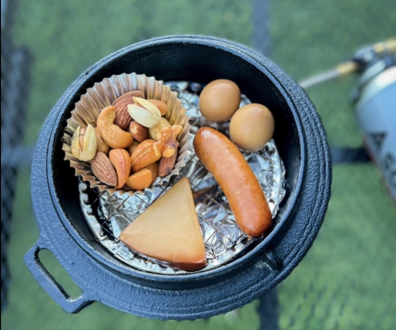 シン・IMONO HAGAMAで燻製