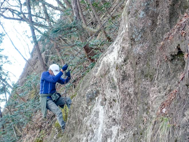 岩山はロッククライミングの練習場としても人気