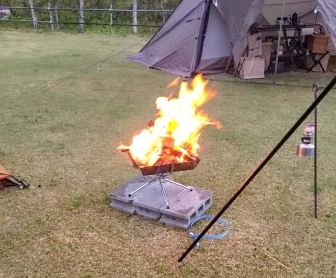 焚火について細すぎる指示が飛ぶ3