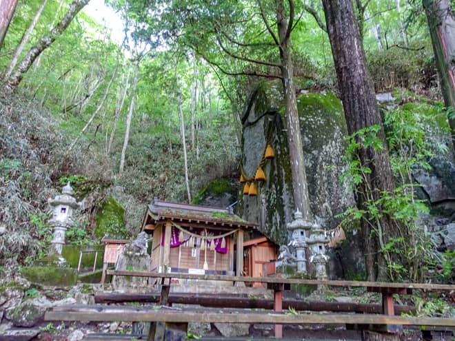 御神木の先を登ると