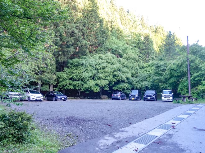 石割神社駐車場→鳥居